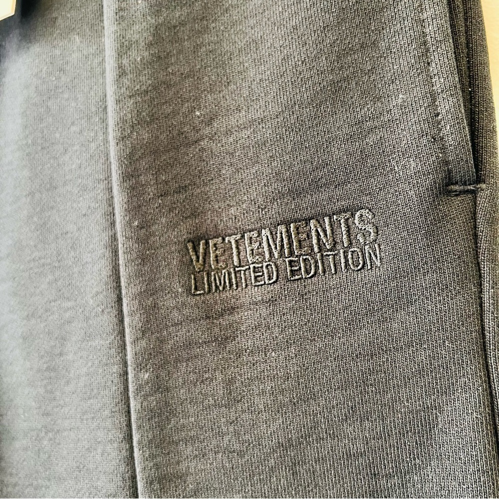 Sold Vetements Luxury Smart Track Trousers Sweatpants Medium NWT - Picture 3 of 16